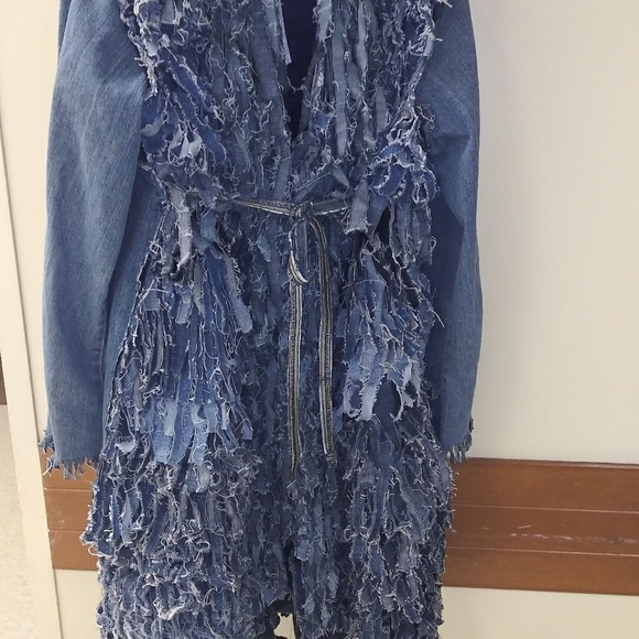 Coat - Picture 4 of 8